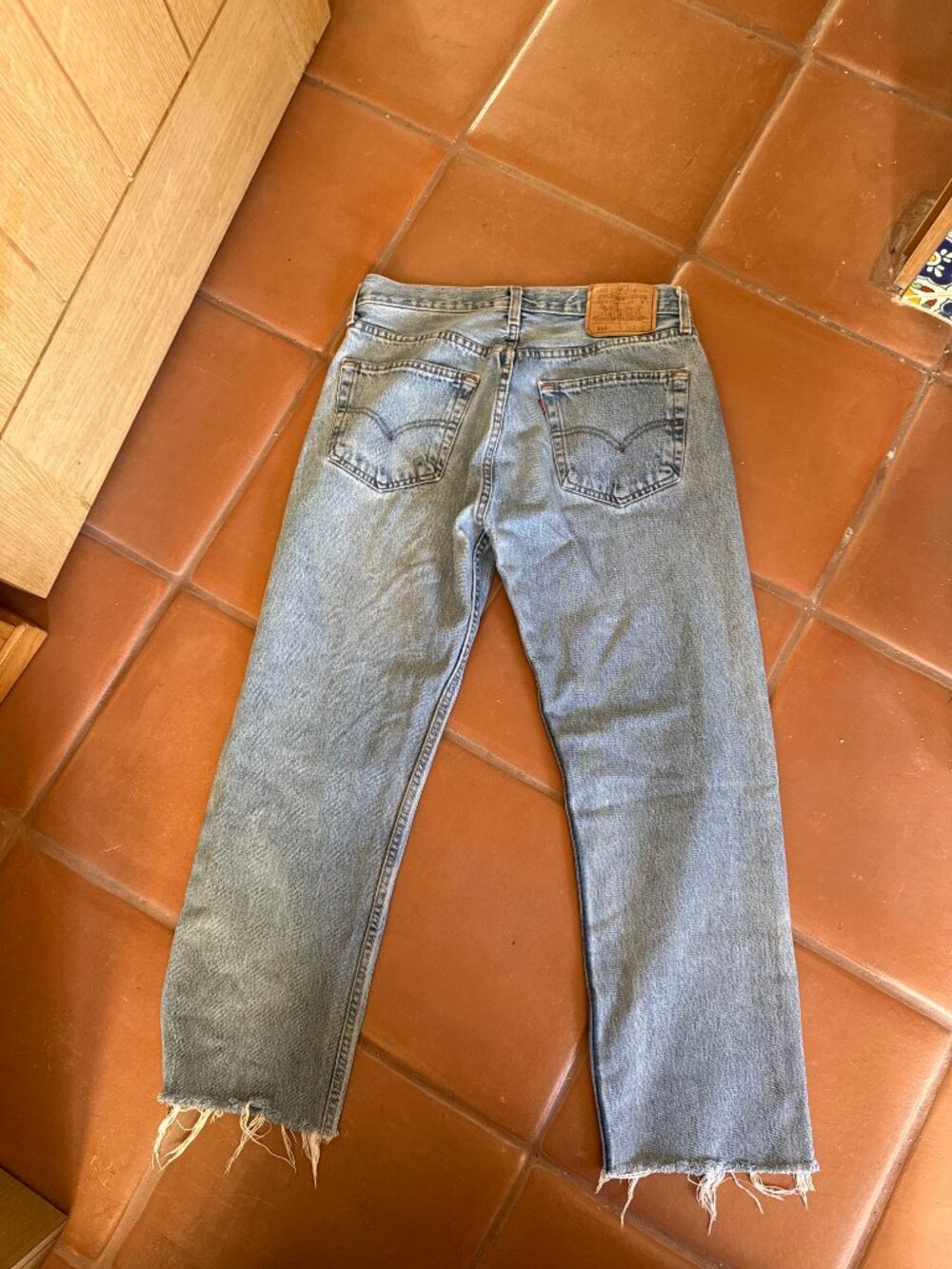 Vintage Levi’s 501 Light Wash Raw Hem Jeans W32 L32